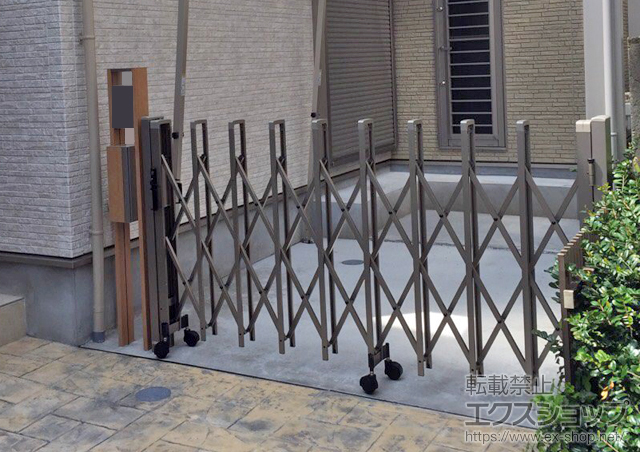 東京都品川区ののカーゲート トリップゲート RB型 ノンレール 片開き 27S 施工例