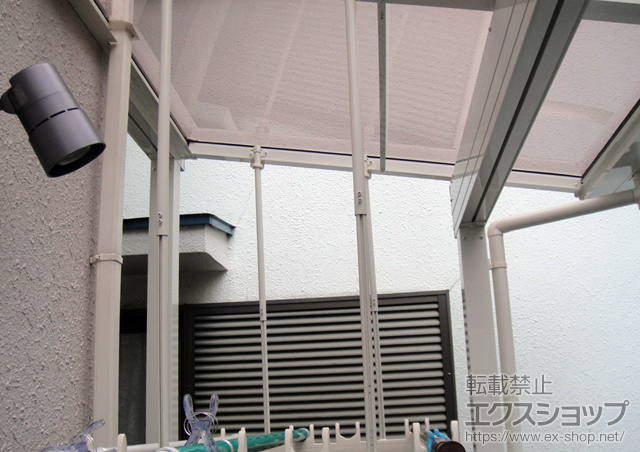 神奈川県相模原市のLIXIL リクシル（トステム）のテラス屋根 ライザーテラスII F型 テラスタイプ 単体 積雪〜50cm対応 施工例