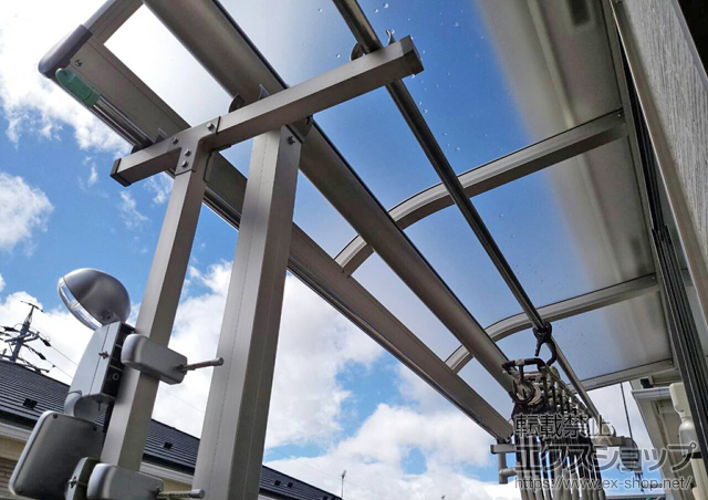 愛知県名古屋市ののバルコニー・ベランダ屋根 プレシオステラス R型 屋根タイプ 単体 積雪〜20cm対応 施工例