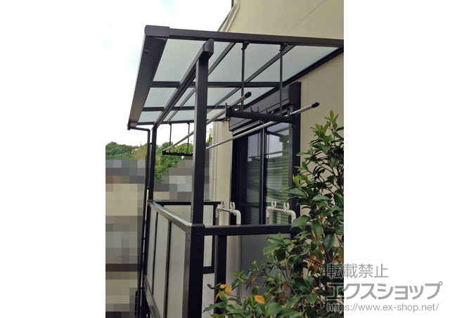 兵庫県西宮市のLIXIL リクシル（トステム）のバルコニー・ベランダ屋根 ライザーテラスII F型 屋根タイプ 単体 積雪〜20cm対応 施工例