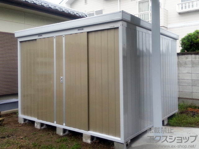 群馬県伊勢崎市のの物置・屋外倉庫 ネクスタ 一般型（NXN-80S　MB）＋別売棚Ｃセット（2段） 施工例