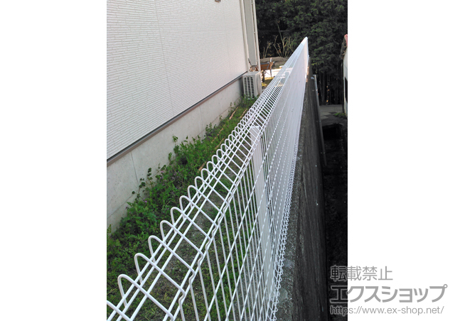 愛媛県東温市ののフェンス・柵 メッシュフェンス G10-R フリー支柱タイプ 施工例