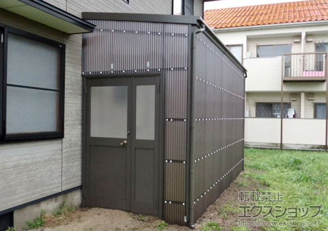 島根県出雲市のLIXIL リクシル（トステム）のストックヤード フリーヤード ドアタイプ 積雪〜20cm対応 施工例