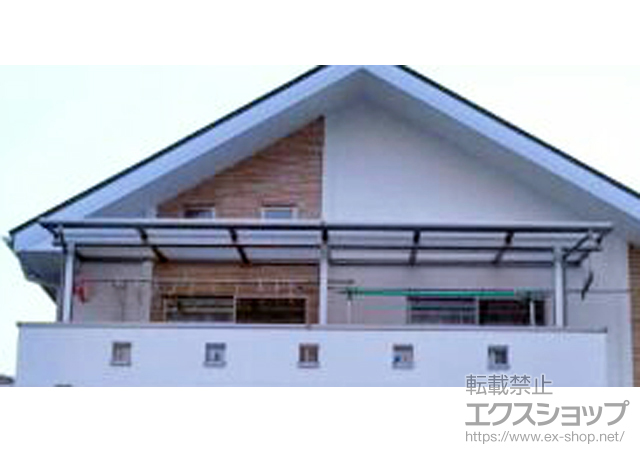 大阪府堺市のLIXIL リクシル（トステム）のバルコニー・ベランダ屋根 ライザーテラスII F型 屋根タイプ 連棟 積雪〜20cm対応＋吊下げ物干し 標準 3本入×1 施工例