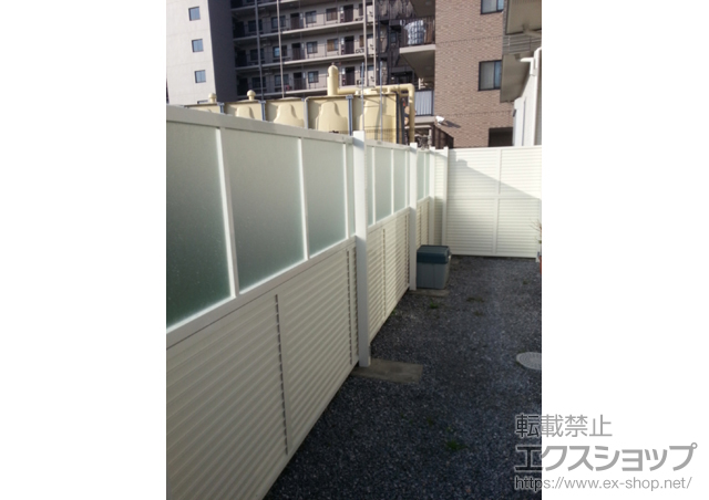 埼玉県越谷市ののフェンス・柵 多段柱仕様(2段) [上段]ライシスフェンスP型+[下段]プレスタフェンス5型 施工例