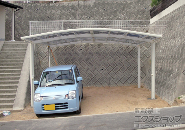 山口県岩国市のLIXIL リクシル（トステム）のカーポート カーブポートシグマIII ワイド 積雪〜20cm対応 施工例