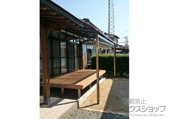 福岡県八女郡広川町ののカーポート、ウッドデッキ、テラス屋根 ライザーテラスII R型 テラスタイプ 単体 積雪〜20cm対応＋吊り下げ式物干し（ワイド）標準 2本入り×1セット 施工例