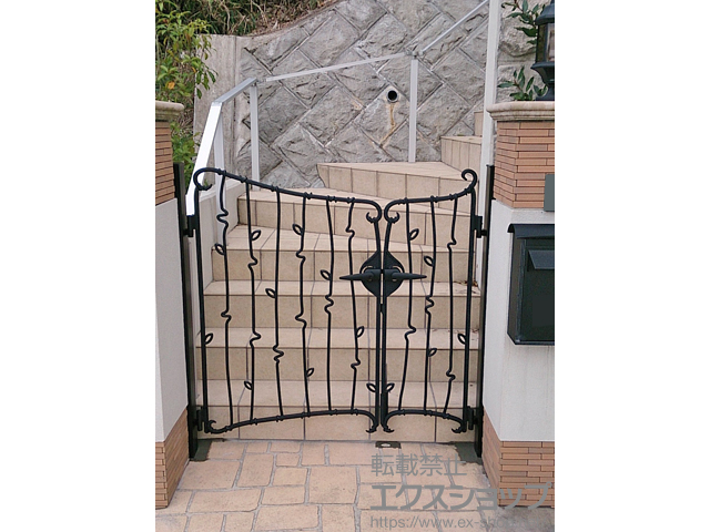 神奈川県川崎市のの門扉 プロヴァンス7型 両開き親子 門柱タイプ 施工例