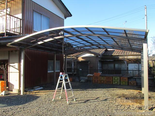 茨城県東茨城郡茨城町のLIXIL リクシル（トステム）のカーポート カーブポートシグマIII ワイド 延長 積雪〜20cm対応 施工例