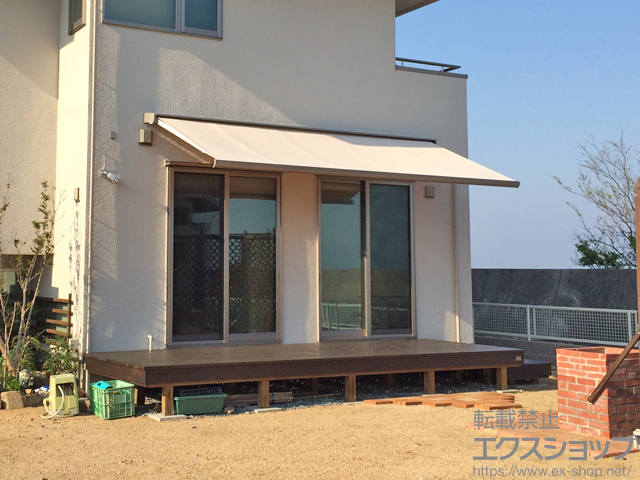 兵庫県淡路市のLIXIL リクシル（トステム）のオーニング・日よけ 彩風C型 電動リモコン式 施工例