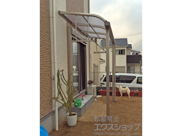 兵庫県神戸市ののテラス屋根 ヴェクターテラス R型 テラスタイプ 単体 積雪〜20cm対応＋吊り下げ式物干し 標準 2本入り×1セット 施工例