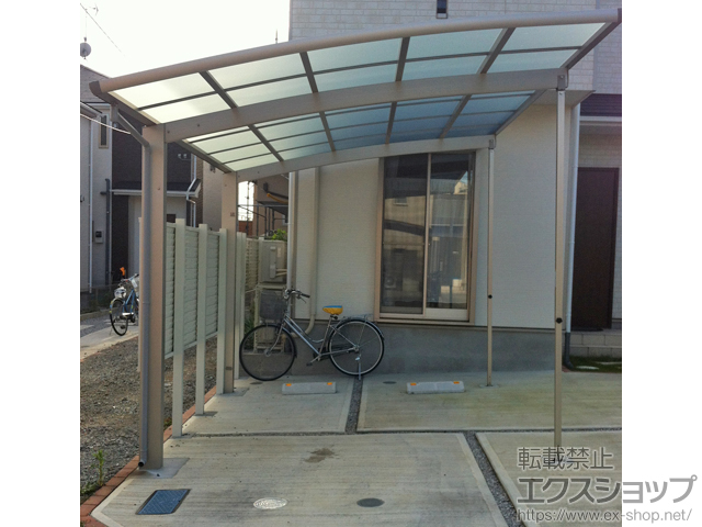 東京都福生市ののカーポート レイナポートグラン　積雪〜20cm対応＋着脱式サポート 施工例