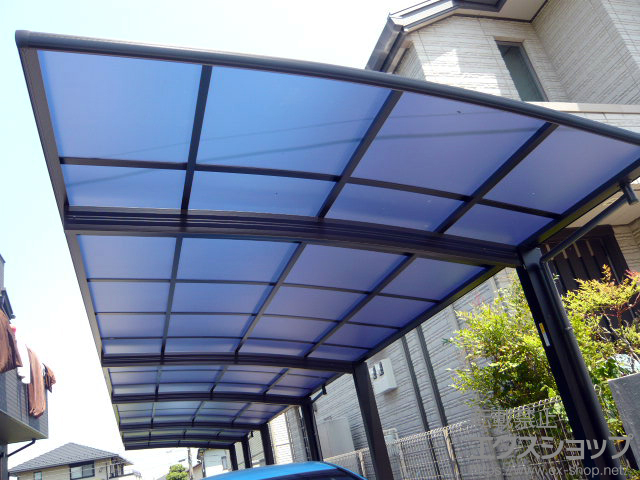 千葉県柏市ののカーポート プレシオスポート 縦3連棟 積雪〜20cm対応 施工例