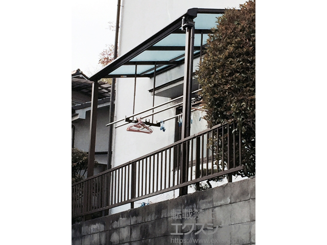 広島県広島市ののテラス屋根 ヴェクターテラス F型 テラスタイプ 単体 積雪〜20cm対応＋吊り下げ式物干し ロング 2本入り×1 施工例