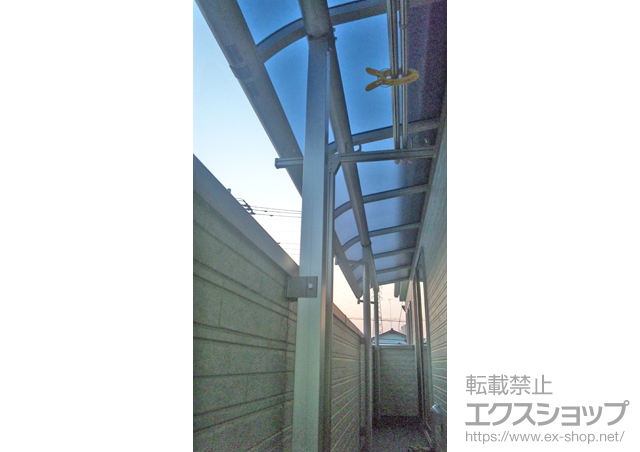 栃木県鹿沼市ののバルコニー・ベランダ屋根 プレシオステラス R型 屋根タイプ 連棟 積雪〜20cm対応 施工例