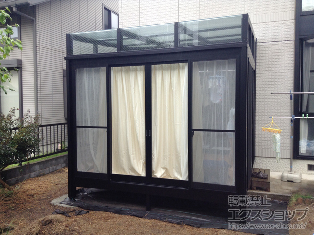 栃木県宇都宮市のLIXIL リクシル（トステム）のテラス囲い・サンルーム ルームトラス フロア納まり 角タイプ 積雪~20cm対応 施工例