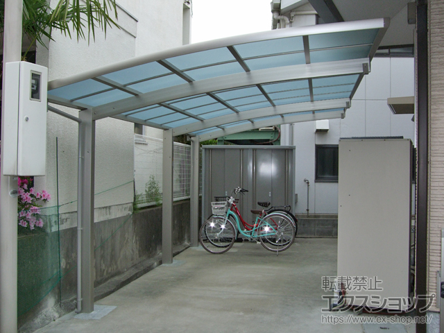 兵庫県加古川市ののカーポート レイナポートグラン 延長　積雪〜20cm対応＋着脱式ｻﾎﾟｰﾄ 施工例