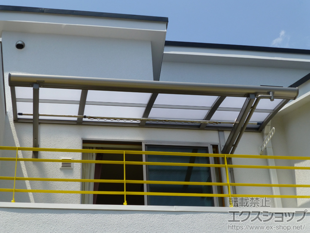 神奈川県横浜市のLIXIL リクシル（トステム）のバルコニー・ベランダ屋根 パワーアルファ L型 ルーフタイプ 単体 積雪〜30cm対応 施工例