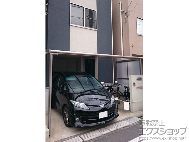 東京都大田区のLIXIL リクシル（トステム）のテラス屋根 ライザーテラスII F型 テラスタイプ 単体 積雪〜20cm対応＋側面ランマパネル＋側面スクリーン 施工例