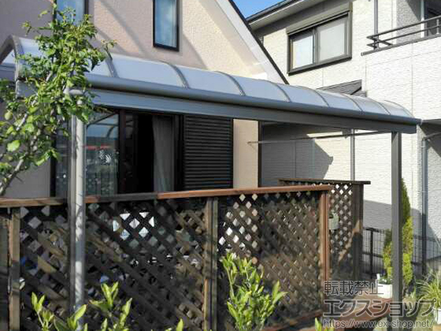 兵庫県高砂市のLIXIL リクシル（トステム）のテラス屋根 ライザーテラスII R型 テラスタイプ 単体 積雪〜20cm対応 施工例