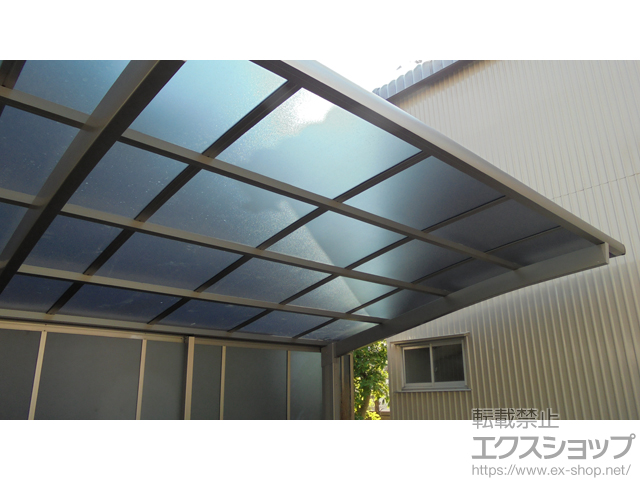 静岡県富士市のLIXIL リクシル（トステム）のカーポート カーブポートシグマIII 積雪〜20cm対応＋サイドパネル 施工例