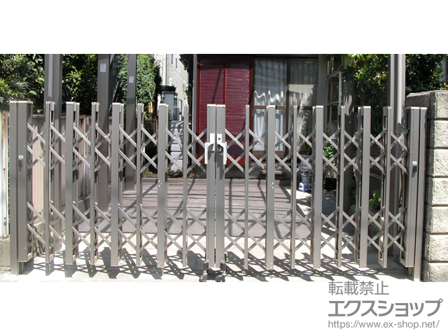 神奈川県相模原市ののカーゲート アルシャインII HW型Aタイプ ノンレール 両開き 330W 施工例