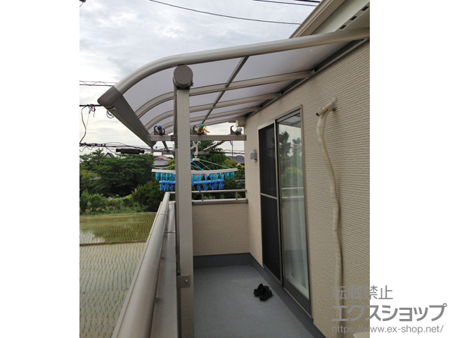 埼玉県さいたま市ののバルコニー・ベランダ屋根 プレシオステラス R型 屋根タイプ 単体 積雪〜20cm対応 施工例