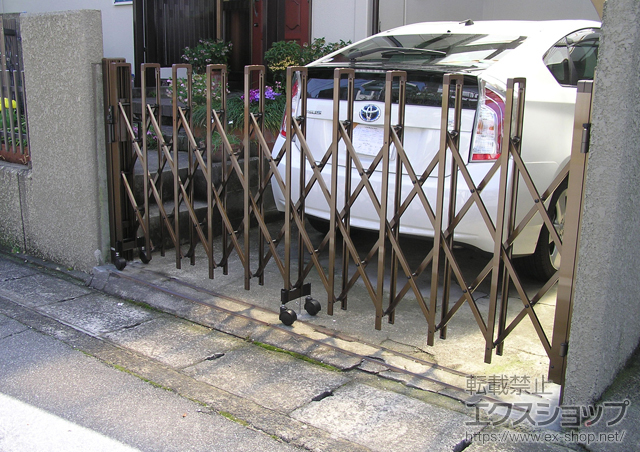 兵庫県神戸市ののカーゲート トリップゲート RB型 ノンレール 片開き 30Ｓ 施工例