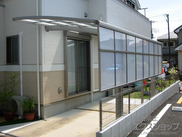 東京都清瀬市のLIXIL リクシル（トステム）のカーポート カーブポートシグマIII 積雪〜20cm対応＋着脱式サポート＋サイドパネル 施工例