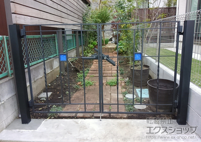 神奈川県逗子市のの門扉 ラフィーネ門扉5A型 両開き 柱使用 施工例