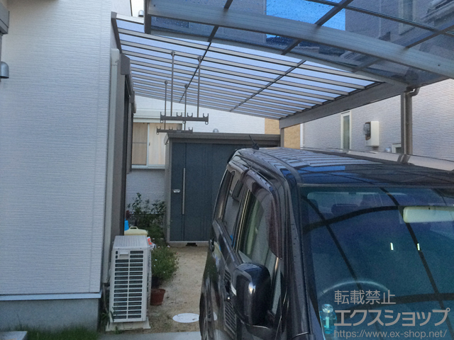 福岡県太宰府市のLIXIL リクシル（トステム）のテラス屋根 ライザーテラスII F型 テラスタイプ 単体 積雪〜20cm対応＋吊下げ式物干し 施工例