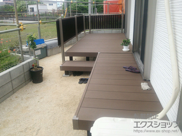 埼玉県草加市ののウッドデッキ リウッドデッキ 200＋独立式リウッドステップ2型 施工例