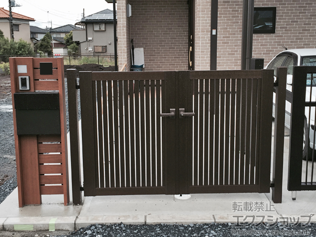 栃木県小山市のの門扉 エクスライン門扉6型 両開き 門柱使用 施工例