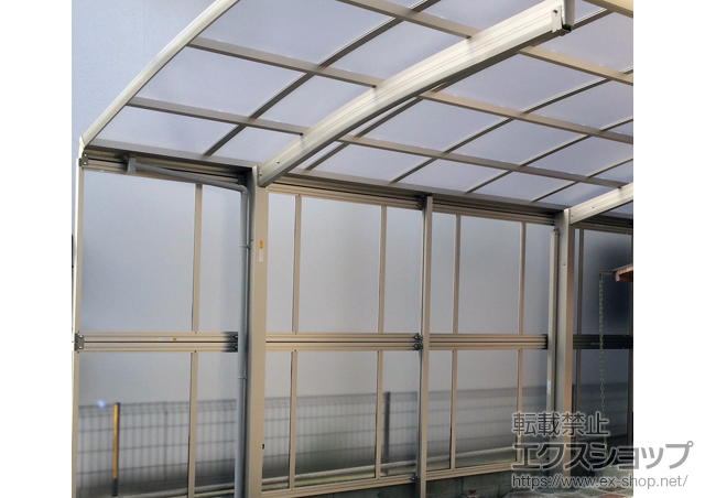 兵庫県明石市ののカーポート プレシオスポート 積雪〜20cm対応＋着脱式補助柱 2本入り×1セット＋サイドパネル 2段 施工例