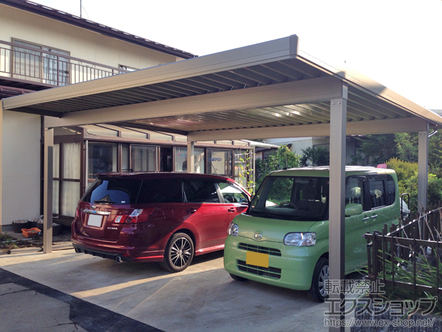 長野県茅野市のLIXIL リクシル（トステム）のカーポート テリオスポートIII 1500 2台用 角柱4本仕様 積雪〜50cm対応 施工例