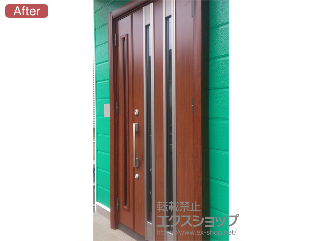 神奈川県横須賀市のLIXIL リクシル（トステム）の玄関ドア リシェントK4仕様 22親子R(ランマ無し) 300型 施工例