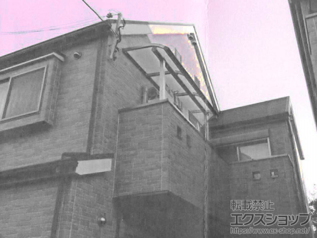 大阪府大阪市ののバルコニー・ベランダ屋根 プレシオステラス R型 屋根タイプ 単体 積雪〜20cm対応 施工例