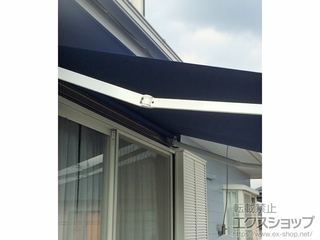 佐賀県佐賀市のLIXIL リクシル（トステム）のオーニング・日よけ 彩風S型 手動式 施工例