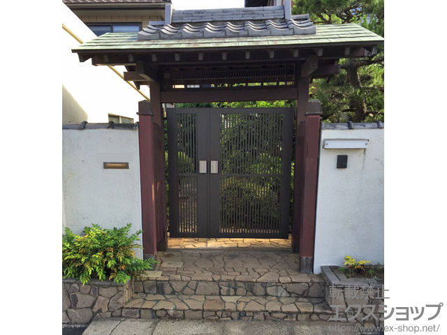 千葉県我孫子市のの門扉 ライシス門扉 2型 細たて桟 両開き親子 柱使用 施工例