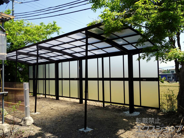 滋賀県甲賀市ののカーポート プレシオスポート 縦連棟 積雪〜20cm対応+サイドパネル 2段+着脱式補助柱 2本入り×2セット 施工例