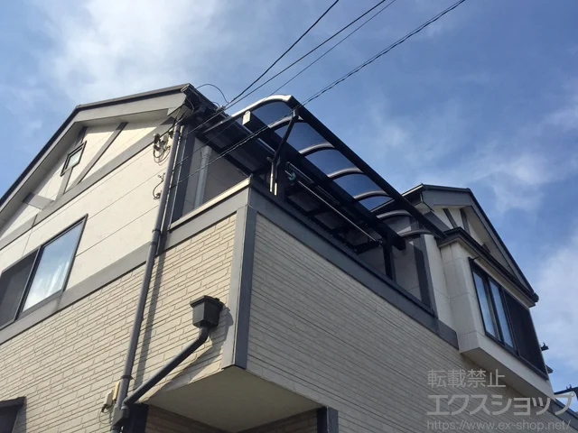 千葉県佐倉市のYKKAPのバルコニー・ベランダ屋根 [片入隅納まり]ヴェクターテラス R型 1500 屋根タイプ 単体 積雪～50cm対応 施工例