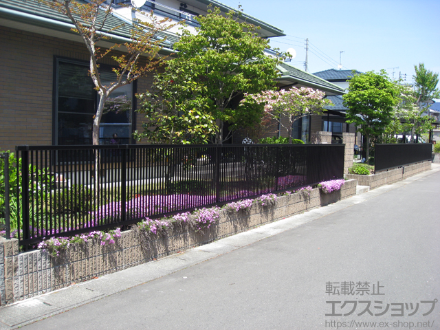 宮城県大崎市ののフェンス・柵 エクスラインフェンス13型 自由柱 施工例