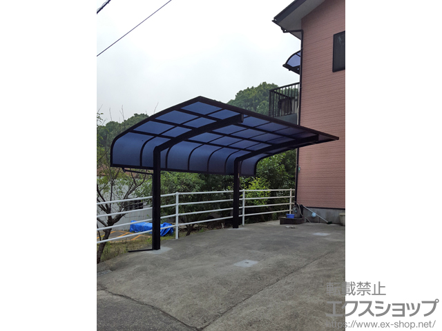 佐賀県唐津市ののカーポート プレシオスポートアルファ 積雪〜20cm対応+着脱式補助柱 2本入り 施工例