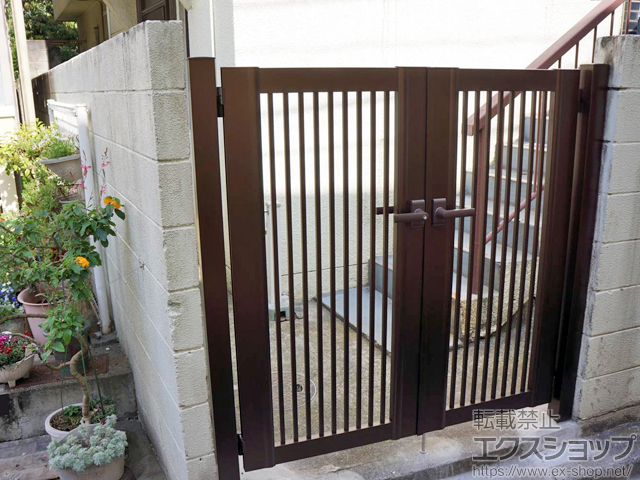 東京都豊島区のの門扉 エクスライン門扉13型 両開き　門柱使用 施工例
