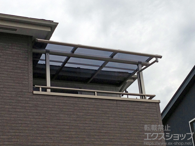 群馬県高崎市ののバルコニー・ベランダ屋根 プレシオステラス R型 屋根タイプ 単体 積雪〜20cm対応 施工例