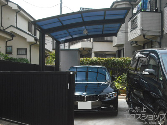 東京都東久留米市ののカーポート プレシオスポート 積雪〜20cm対応+着脱式補助柱 標準・ハイルーフ兼用 2本入り×1セット 施工例