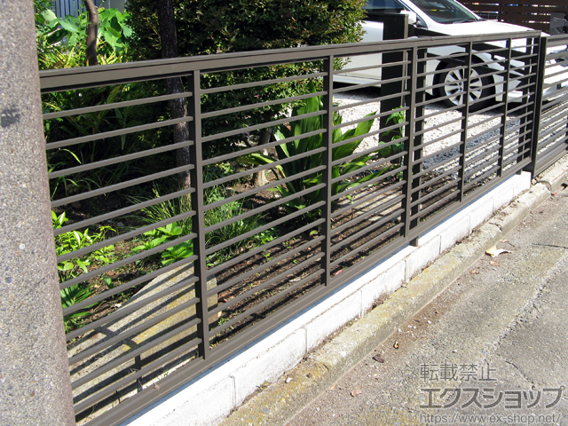 神奈川県大和市ののフェンス・柵 プレスタフェンス 1型 細横桟 フリーポールタイプ 施工例