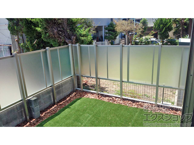 埼玉県川口市ののフェンス・柵 ライシスフェンス P型 ポリカーボネート アルミ多段柱使用（1段） 施工例