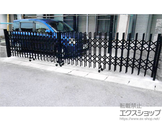 愛知県東海市ののカーゲート トリップゲート 傾斜地専用型 ノンレール 両開き 66W(33S+33M) 施工例