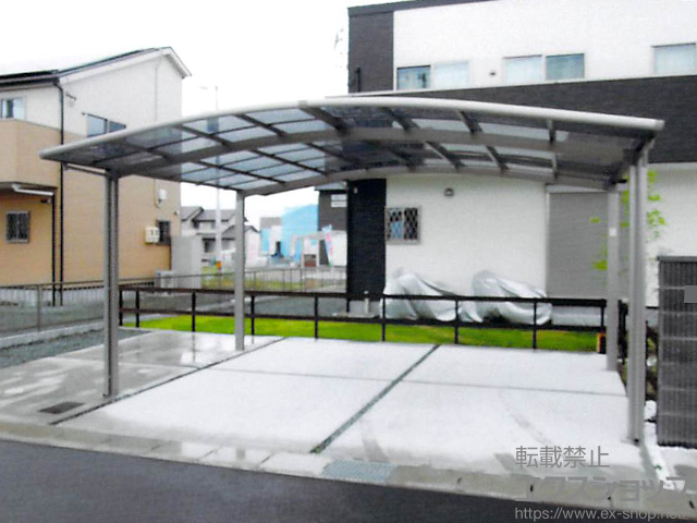 三重県松阪市のLIXIL リクシル（トステム）のカーポート カーブポートシグマIII ワイド 積雪〜20cm対応 施工例